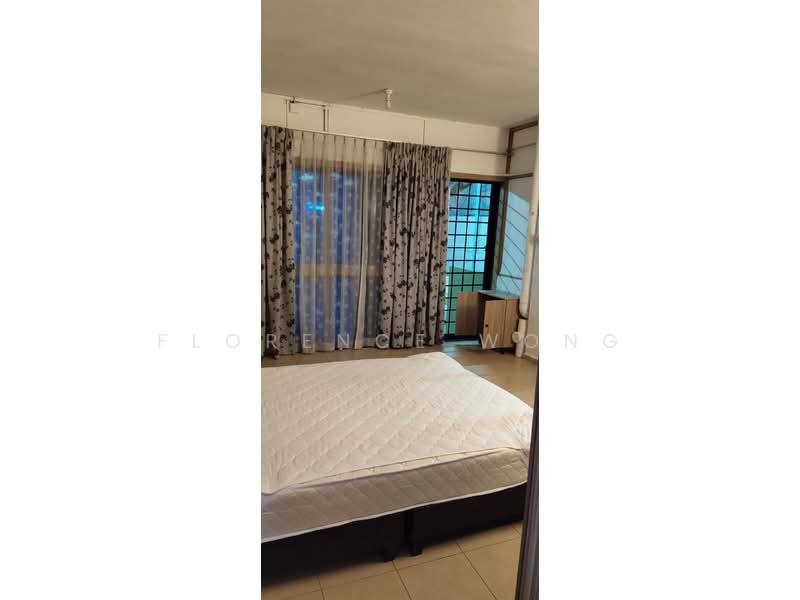 ORCHARD CORNER TERRACE, Hoot Kiam / River valley/ orchard, 5 Bedrooms, 2,400 sqft, Terraced House For Sale, by Florence Wong, 500194640 - Bedroom - PropertyGuru.com.sg
