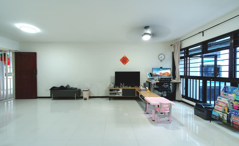 207C Compassvale Lane, 207C Compassvale Lane, 3 Bedrooms, 1,184 sqft, HDB Flat For Sale, by Janson Ang, 500194642 - Living Room - PropertyGuru.com.sg