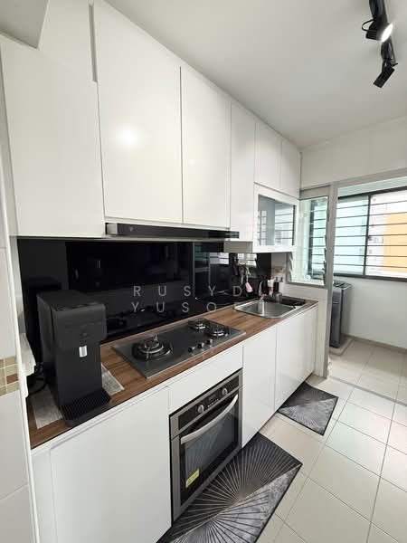 590B Montreal Link, 590B Montreal Link, 3 Bedrooms, 1,001 sqft, HDB Flat For Sale, by Rusydi Yusoff, 500194644 - Kitchen - PropertyGuru.com.sg