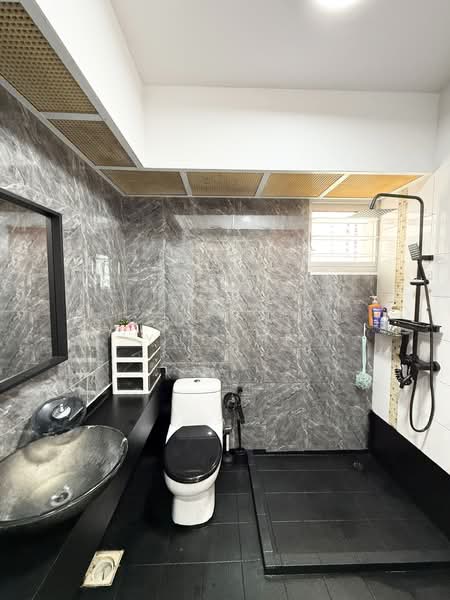 590B Montreal Link, 590B Montreal Link, 3 Bedrooms, 1,001 sqft, HDB Flat For Sale, by Rusydi Yusoff, 500194644 - Bathroom - PropertyGuru.com.sg