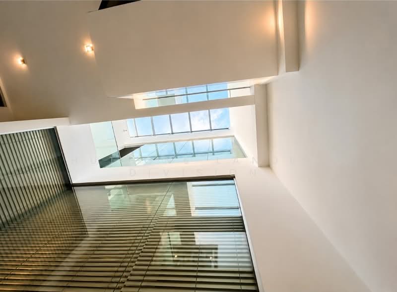 Inter Terrace | Exclusive D15 | Freehold & Rare 7.1m Width, , 5 Bedrooms, 4,413 sqft, Terraced House For Sale, by JYOTI, 500194646 - Skylight - PropertyGuru.com.sg