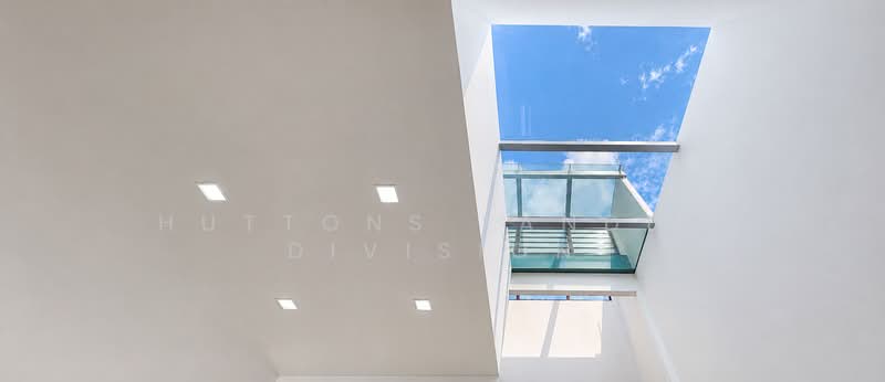Inter Terrace | Exclusive D15 | Freehold & Rare 7.1m Width, , 5 Bedrooms, 4,413 sqft, Terraced House For Sale, by JYOTI, 500194646 - Skylight - PropertyGuru.com.sg