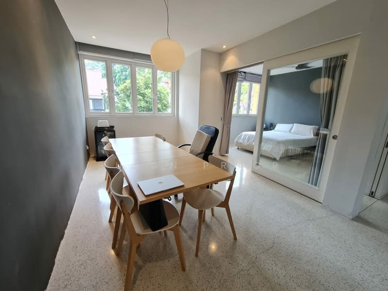 Rare Greenwood/ Hillcrest 2 Bed, Greenwood Avenue, 2 Bedrooms, 1,127 sqft, Walk-up Apartment For Sale, by Susan Prior, 500194647 - Dining Room - PropertyGuru.com.sg