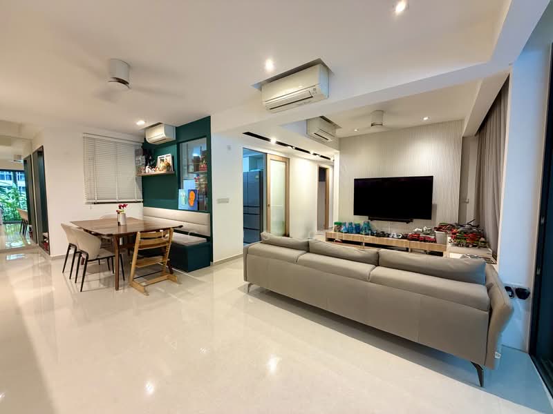 Hundred Palms Residences, 264 Yio Chu Kang Road, 4 Bedrooms, 1,324 sqft, Executive Condominium For Sale, by Lucius Chua, 500194658 - Living Room - PropertyGuru.com.sg