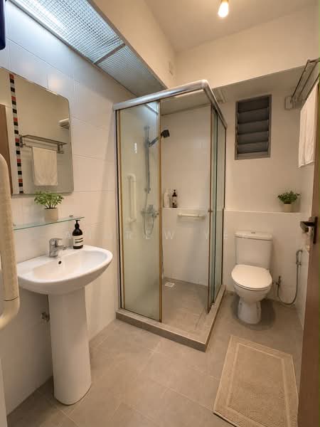 274C Punggol Place, 274C Punggol Place, 3 Bedrooms, 1,001 sqft, HDB Flat For Sale, by Andrew Yek, 500194666 - Bathroom - PropertyGuru.com.sg