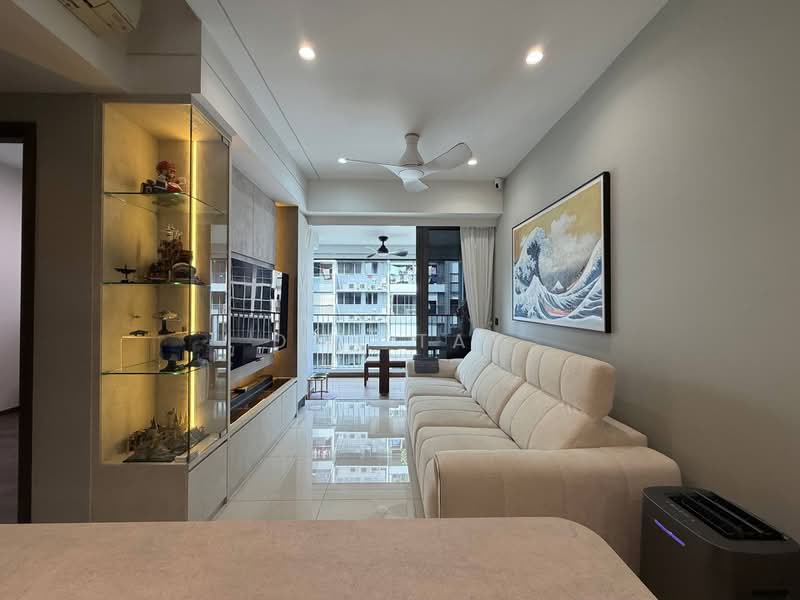 Riverbank at Fernvale, Sengkang West Way/Fernvale, 3 Bedrooms, 990 sqft, Condominium For Sale, by Dan Tay, 500194671 - Living Room - PropertyGuru.com.sg