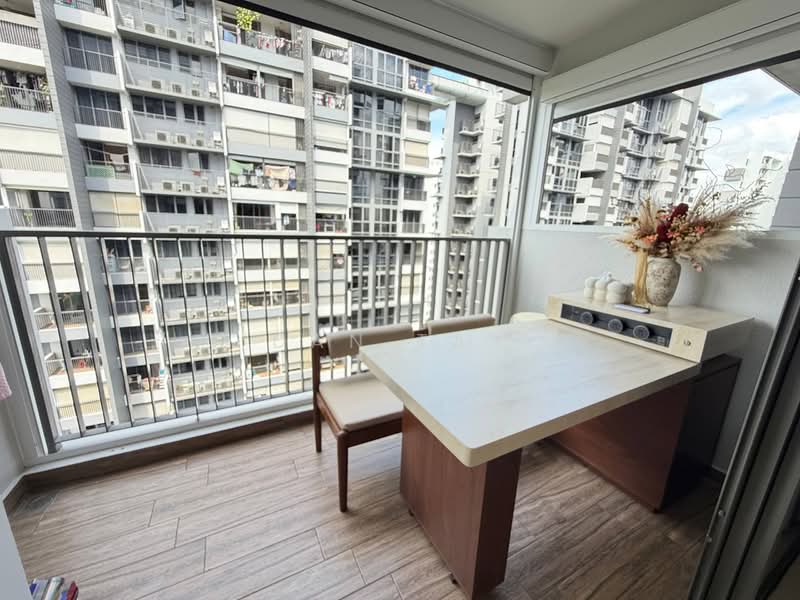 Riverbank at Fernvale, Sengkang West Way/Fernvale, 3 Bedrooms, 990 sqft, Condominium For Sale, by Dan Tay, 500194671 - Balcony - PropertyGuru.com.sg