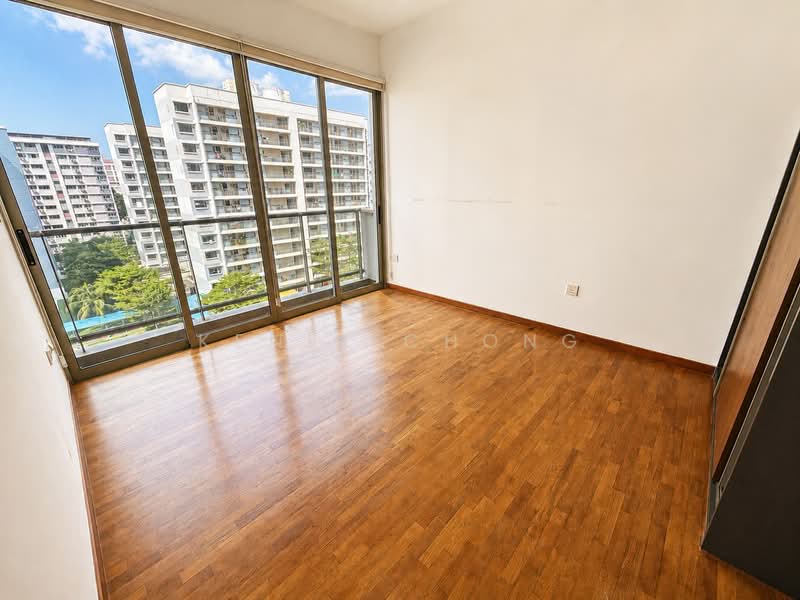 Sea Horizon, 1 Pasir Ris Rise, 3 Bedrooms, 1,033 sqft, Executive Condominium For Rent, by Kenix Chong, 500194674 - Master bedroom - PropertyGuru.com.sg
