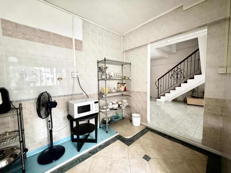 340 Jurong East Avenue 1, 340 Jurong East Avenue 1, 4 Bedrooms, 1,506 sqft, HDB Flat For Sale, by Kelvin Tan 陈克辉, 500194682 - Kitchen - PropertyGuru.com.sg