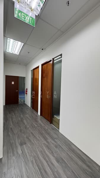 Ubi Techpark, 10 Ubi Crescent, 1,604 sqft, Light Industrial (B1) For Sale, by Bryan Cheng, 500194693 - Corridor - CommercialGuru.com.sg