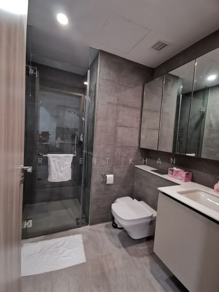 Sengkang Grand Residences, 74 Compassvale Bow, 2 Bedrooms, 732 sqft, Condominium For Sale, by Robert Khan, 500194706 - Bathroom - PropertyGuru.com.sg