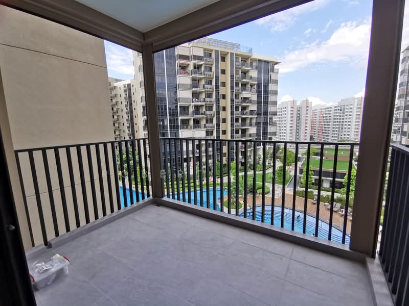 Sengkang Grand Residences, 74 Compassvale Bow, 2 Bedrooms, 732 sqft, Condominium For Sale, by Robert Khan, 500194706 - Balcony - PropertyGuru.com.sg