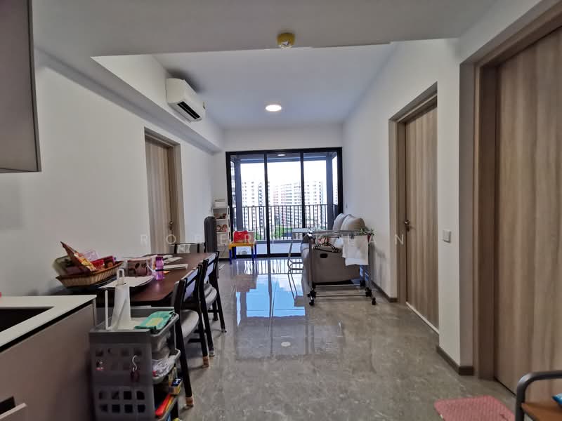 Sengkang Grand Residences, 74 Compassvale Bow, 2 Bedrooms, 732 sqft, Condominium For Sale, by Robert Khan, 500194706 - Living Room - PropertyGuru.com.sg
