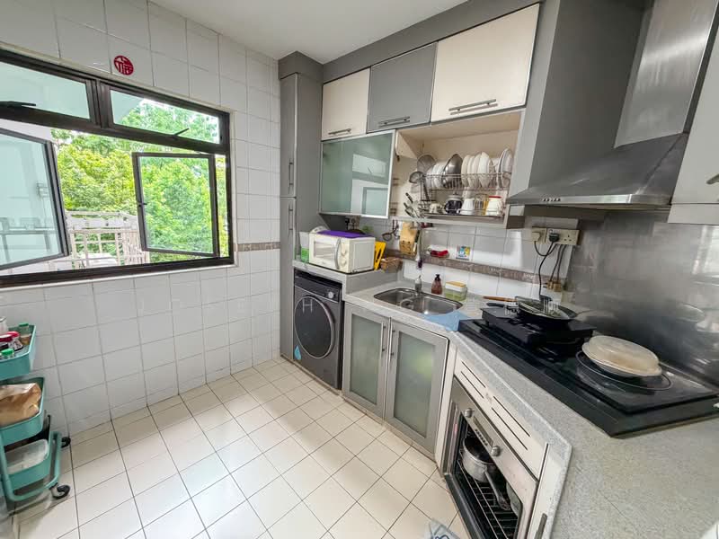 654 Senja Road, 654 Senja Road, 3 Bedrooms, 1,184 sqft, HDB Flat For Sale, by Joseph Ng 黄德顺, 500194743 - Kitchen - PropertyGuru.com.sg
