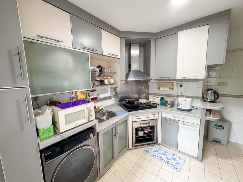 654 Senja Road, 654 Senja Road, 3 Bedrooms, 1,184 sqft, HDB Flat For Sale, by Joseph Ng 黄德顺, 500194743 - Kitchen - PropertyGuru.com.sg