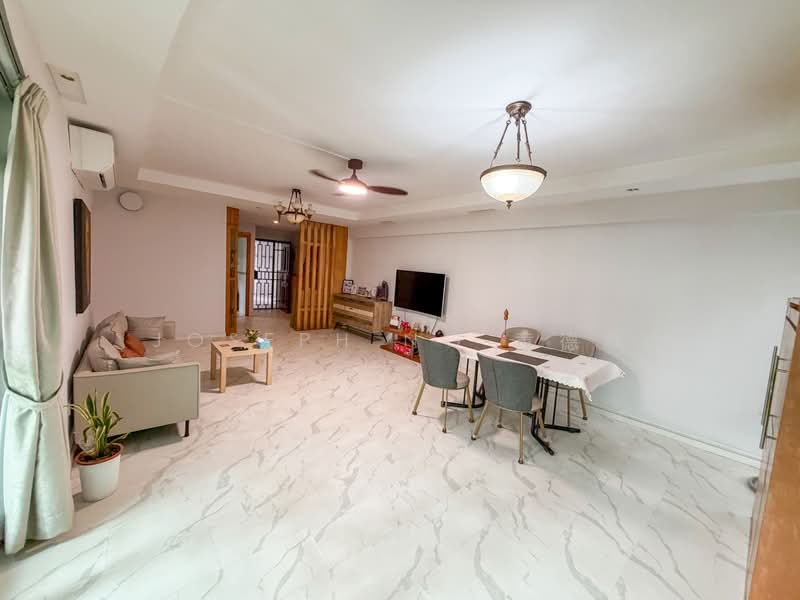 654 Senja Road, 654 Senja Road, 3 Bedrooms, 1,184 sqft, HDB Flat For Sale, by Joseph Ng 黄德顺, 500194743 - Living Room - PropertyGuru.com.sg
