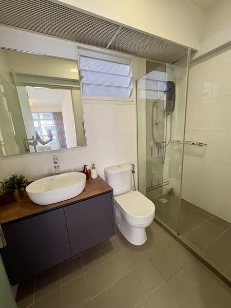 286A Compassvale Crescent, 286A Compassvale Crescent, 3 Bedrooms, 1,216 sqft, HDB Flat For Sale, by Theresa Lee, 500194751 - Master Bathroom - PropertyGuru.com.sg