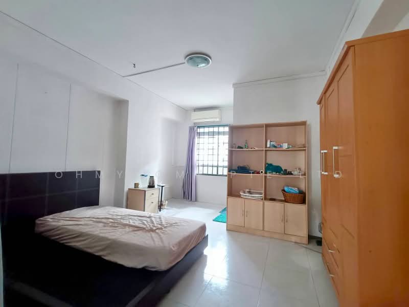 635 Pasir Ris Drive 1, 635 Pasir Ris Drive 1, 3 Bedrooms, 1,119 sqft, HDB Flat For Sale, by AARON LIM, 500194771 - Bedroom - PropertyGuru.com.sg