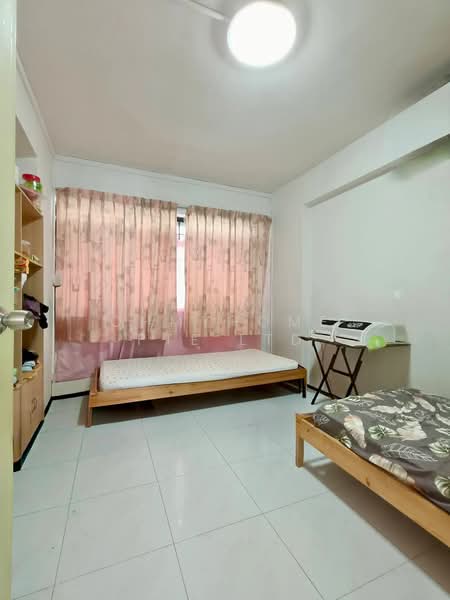 635 Pasir Ris Drive 1, 635 Pasir Ris Drive 1, 3 Bedrooms, 1,119 sqft, HDB Flat For Sale, by AARON LIM, 500194771 - Bedroom - PropertyGuru.com.sg