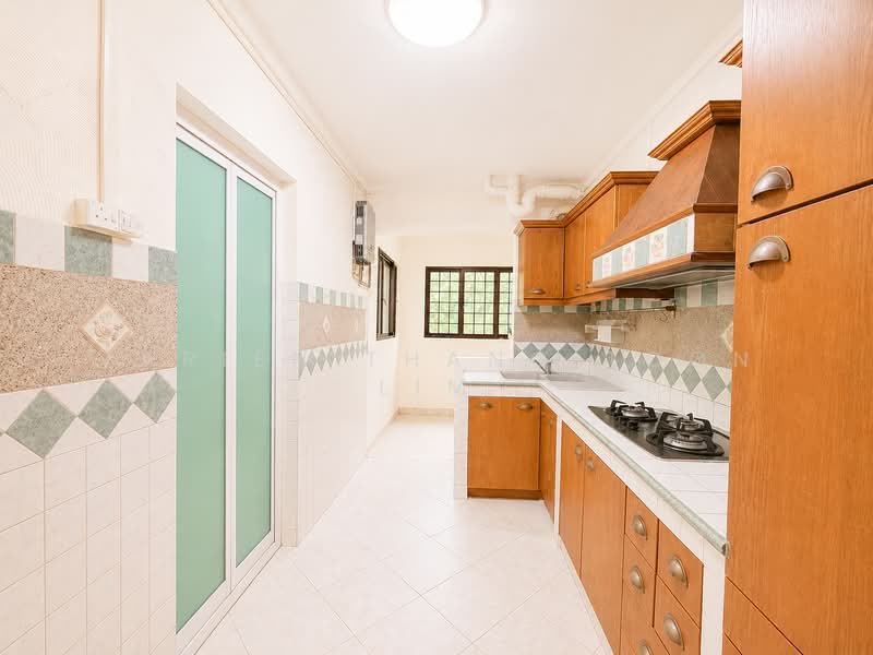 323 Sembawang Close, 323 Sembawang Close, 3 Bedrooms, 1,292 sqft, HDB Flat For Sale, by Varien Thang Toon Lim, 500194789 - Kitchen - PropertyGuru.com.sg