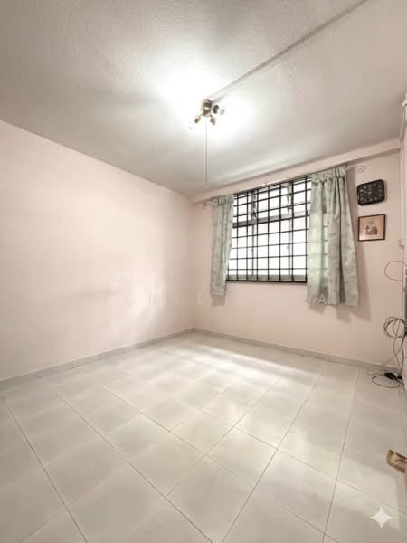 142 Bishan Street 12, 142 Bishan Street 12, 3 Bedrooms, 904 sqft, HDB Flat For Sale, by Cheryl Phua, 500194792 - Common bedroom 2 - PropertyGuru.com.sg