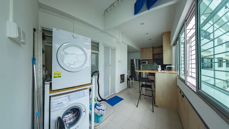 Queensway Tower, 1 Queensway, Room Rental, 100 sqft, Apartment For Rent, by Melody Azyliae Chiam, 500194799 - Kitchen - PropertyGuru.com.sg
