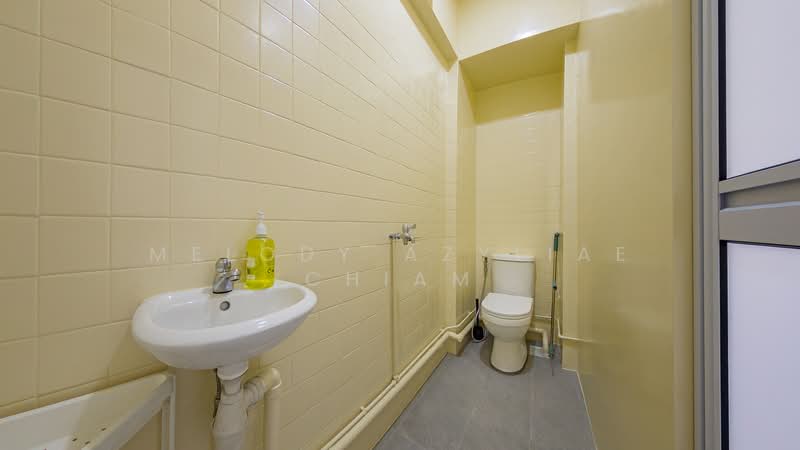 Queensway Tower, 1 Queensway, Room Rental, 100 sqft, Apartment For Rent, by Melody Azyliae Chiam, 500194799 - Bathroom - PropertyGuru.com.sg