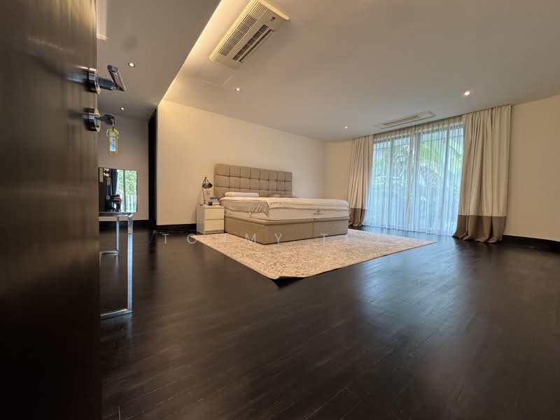 Colonial Style GCB with full tranquility in King Albert Park for rent, , 8 Bedrooms, 11,000 sqft, Good Class Bungalow For Rent, by Tommy Teo, 500194800 - Master Bedroom - PropertyGuru.com.sg