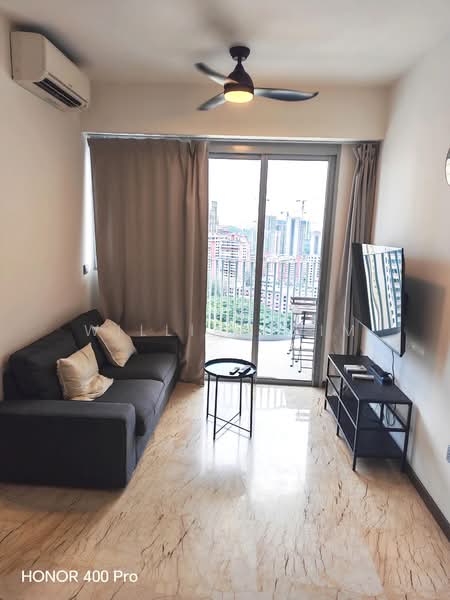 Queens Peak, 3 Dundee Road, 1 Bedroom, 495 sqft, Condominium For Rent, by William Lim, 500194801 - Living Room - PropertyGuru.com.sg