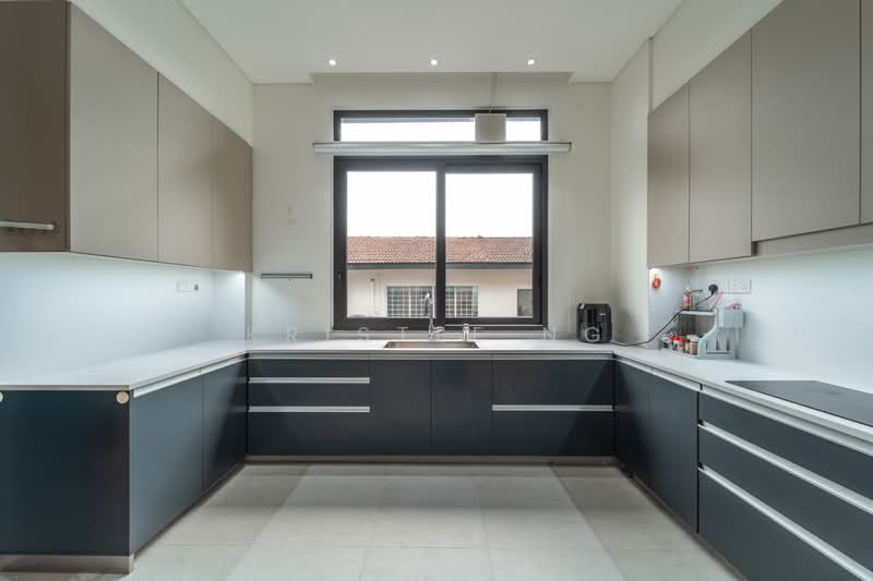 Rebuilt 2020 Corner Semi-D 8,149 sqft | Lift, Pool, Basement @ Seletar Hills, , 6 Bedrooms, 8,150 sqft, Semi-Detached House For Sale, by Kristle Ng, 500194804 - Kitchen - PropertyGuru.com.sg