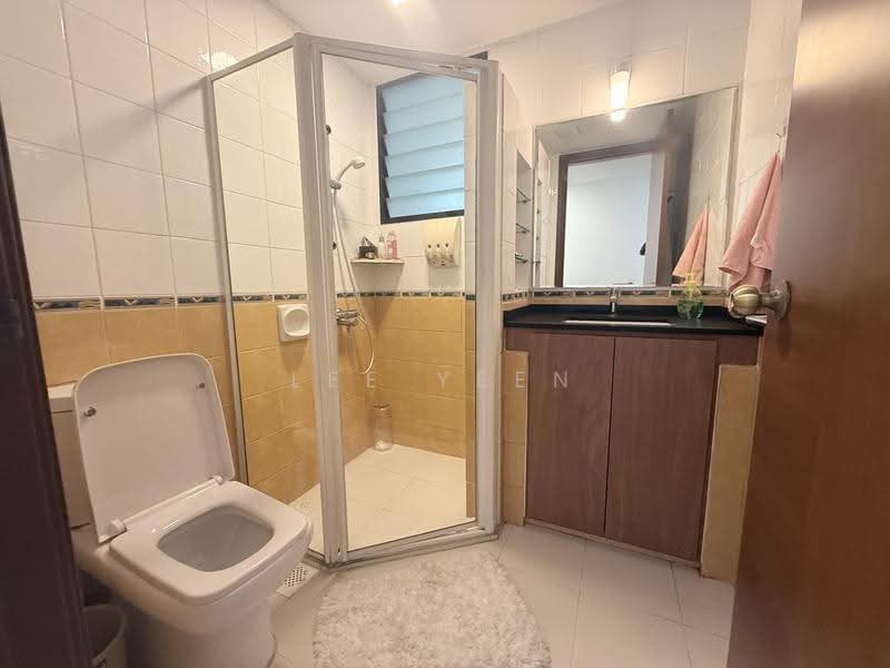 Central Grove, 3 Geylang East Avenue 1, Eunos / Geylang / Paya Lebar, 3 Bedrooms, 1,217 sqft, Condominium For Sale, by Lee Yeen, 500194807 - Bathroom - PropertyGuru.com.sg