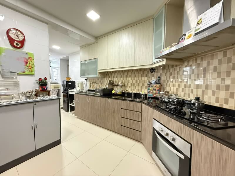 Fernwood Towers, 22 Fernwood Terrace, 3 Bedrooms, 1,649 sqft, Condominium For Sale, by Kavin Kuah, 500194808 - Kitchen - PropertyGuru.com.sg