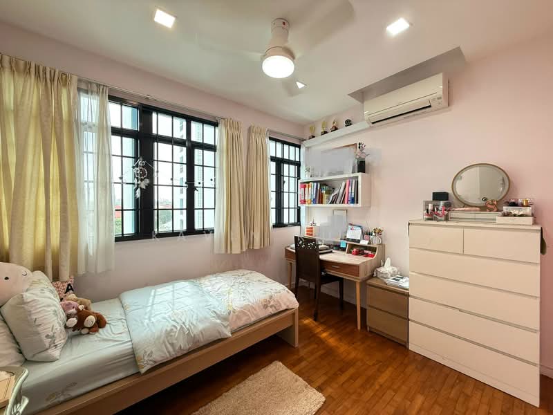 Fernwood Towers, 22 Fernwood Terrace, 3 Bedrooms, 1,649 sqft, Condominium For Sale, by Kavin Kuah, 500194808 - Bedroom - PropertyGuru.com.sg