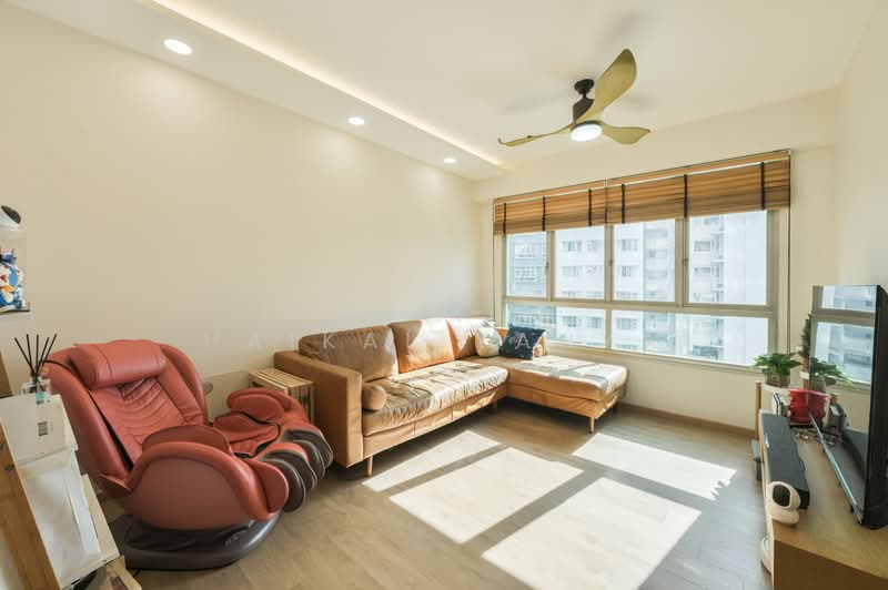 183C Woodlands Street 13, 183C Woodlands Street 13, 3 Bedrooms, 1,001 sqft, HDB Flat For Sale, by Haikal Yahya, 500194809 - Living Room - PropertyGuru.com.sg