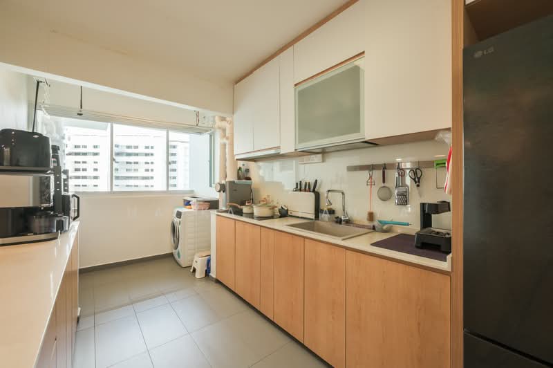 183C Woodlands Street 13, 183C Woodlands Street 13, 3 Bedrooms, 1,001 sqft, HDB Flat For Sale, by Haikal Yahya, 500194809 - Kitchen - PropertyGuru.com.sg