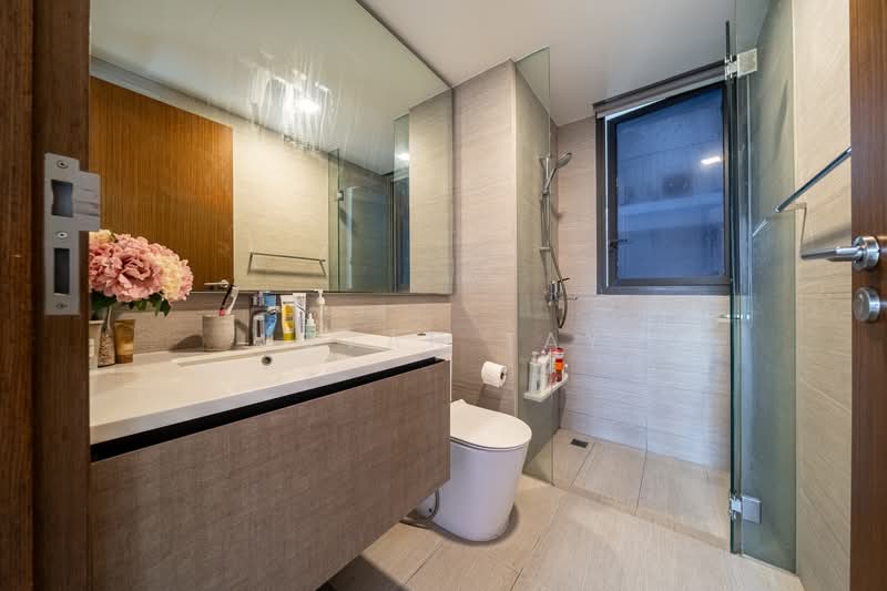 Bellewoods, 100 Woodlands Avenue 5, 3 Bedrooms, 1,249 sqft, Executive Condominium For Sale, by Jovan Tay, 500194816 - Bathroom - PropertyGuru.com.sg