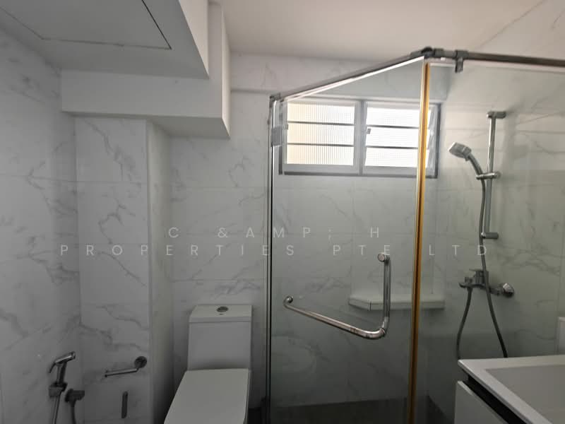 149 Bedok Reservoir Road, 149 Bedok Reservoir Road, 3 Bedrooms, 1,120 sqft, HDB Flat For Rent, by REGINA HONG SHU YING, 500194820 - Bathroom - PropertyGuru.com.sg