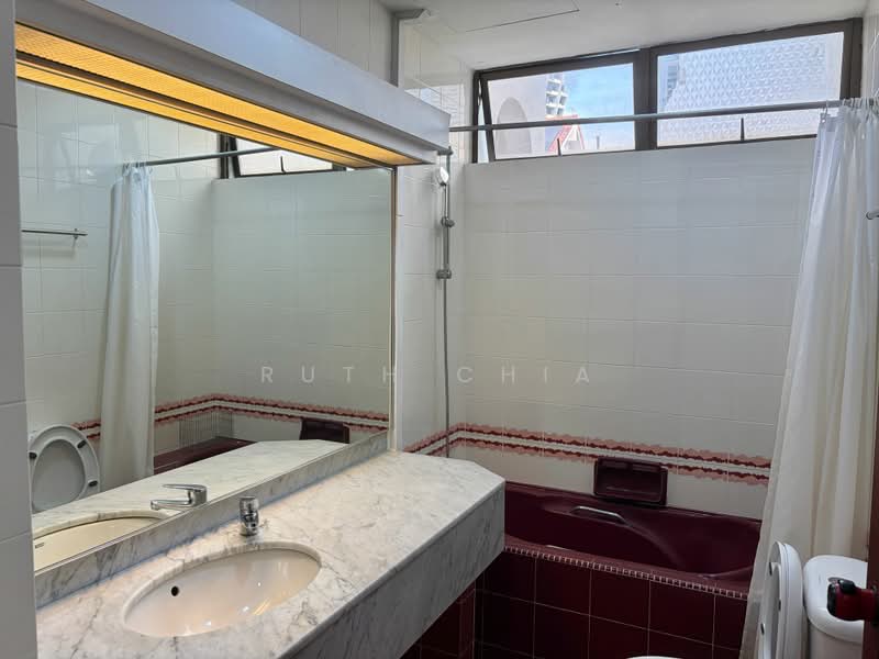 Jervois Grove, 100 Jervois Road, 3 Bedrooms, 1,400 sqft, Apartment For Rent, by Ruth Chia, 500194838 - Bathroom - PropertyGuru.com.sg