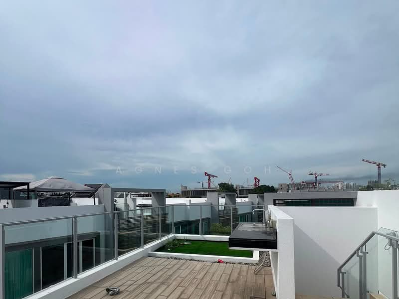 Cabana, 145A Sunrise Terrace, 5 Bedrooms, 2,917 sqft, Cluster House For Sale, by Agnes Goh, 500194841 - Roof - PropertyGuru.com.sg
