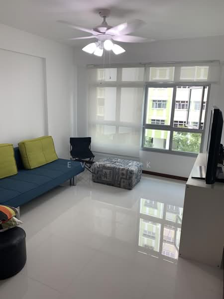 676C Yishun Ring Road, 676C Yishun Ring Road, 3 Bedrooms, 1,001 sqft, HDB Flat For Sale, by Eva Sek, 500194863 - Living Room - PropertyGuru.com.sg