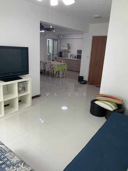 676C Yishun Ring Road, 676C Yishun Ring Road, 3 Bedrooms, 1,001 sqft, HDB Flat For Sale, by Eva Sek, 500194863 - Living Room - PropertyGuru.com.sg