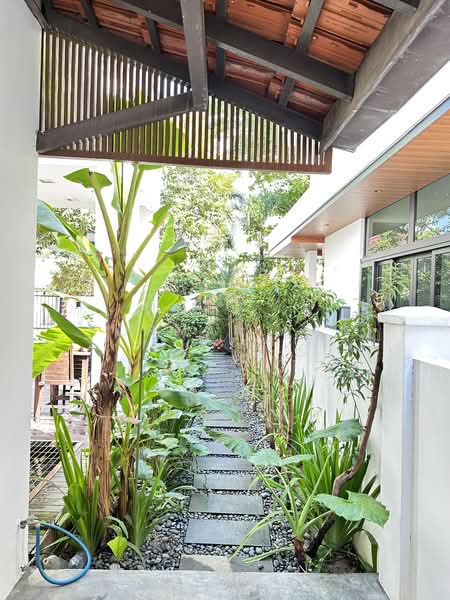 Seletar court, Seletar Hills Drive, Seletar Crescent, Seletar Court, 5 Bedrooms, 4,500 sqft, Corner Terrace For Sale, by Norman Tan, 500194865 - PropertyGuru.com.sg