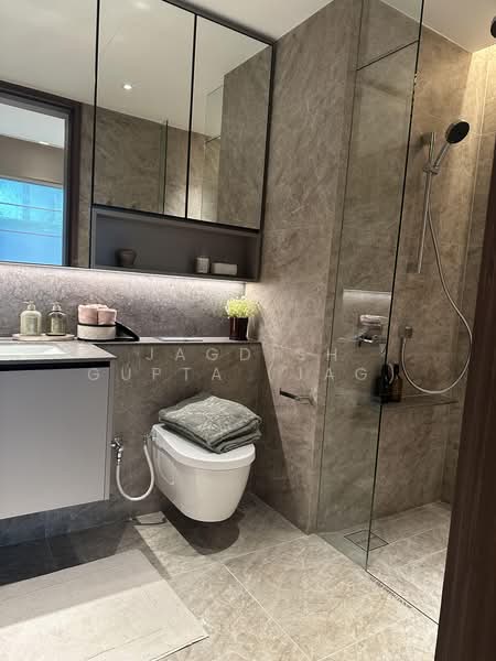 Dunearn House, 770 Dunearn Road, Newton / Novena, 2 Bedrooms, 527 sqft, Condominium For Sale, by Jagdish Gupta (JAG), 500194866 - Bathroom - PropertyGuru.com.sg