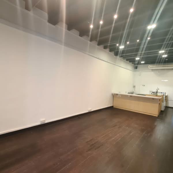 Sago Street : Retail, 17 Trengganu Street, 2,000 sqft, Shop / Shophouse For Rent, by Hillda Yap ヒルダー, 500194867 - Interior - CommercialGuru.com.sg