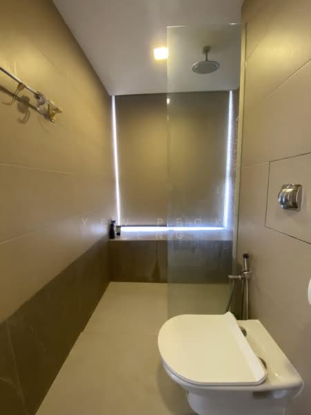The Adara, 9 Chapel Road, 2 Bedrooms, 775 sqft, Apartment For Sale, by Yew Peck Leng, 500194872 - Attached Bathroom - PropertyGuru.com.sg