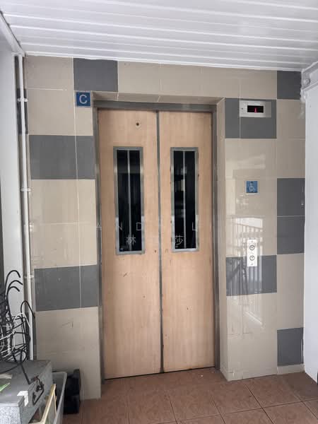 30 Telok Blangah Rise, 30 Telok Blangah Rise, 2 Bedrooms, 753 sqft, HDB Flat For Sale, by Sandy Lim 林莎莎, 500194878 - Corridor - PropertyGuru.com.sg