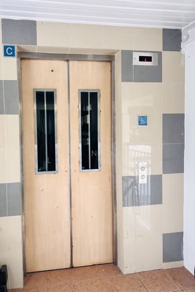30 Telok Blangah Rise, 30 Telok Blangah Rise, 2 Bedrooms, 753 sqft, HDB Flat For Sale, by Sandy Lim 林莎莎, 500194878 - Lift Level - PropertyGuru.com.sg