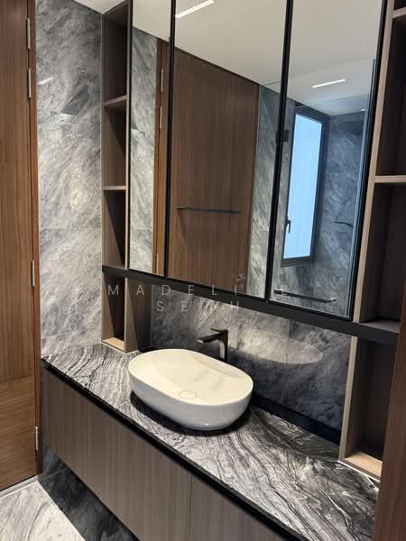 Grange 1866, 74 Grange Rd, 2 Bedrooms, 700 sqft, Condominium For Rent, by Madeline Seah, 500194881 - Bathroom - PropertyGuru.com.sg