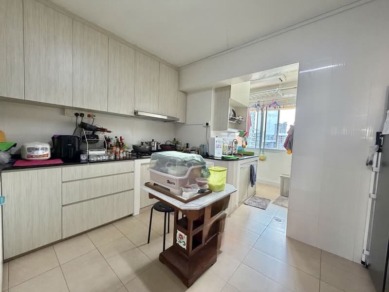 235 Bishan Street 22, 235 Bishan Street 22, 3 Bedrooms, 1,421 sqft, HDB Flat For Sale, by J.A. Goh 吴永益, 500194883 - Kitchen - PropertyGuru.com.sg