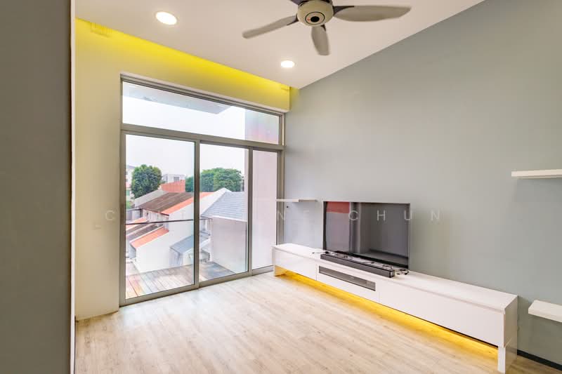 Wembly Residences, 28 Yio Chu Kang Road, 2 Bedrooms, 904 sqft, Apartment For Sale, by Celestine Chun, 500194889 - Living Room - PropertyGuru.com.sg